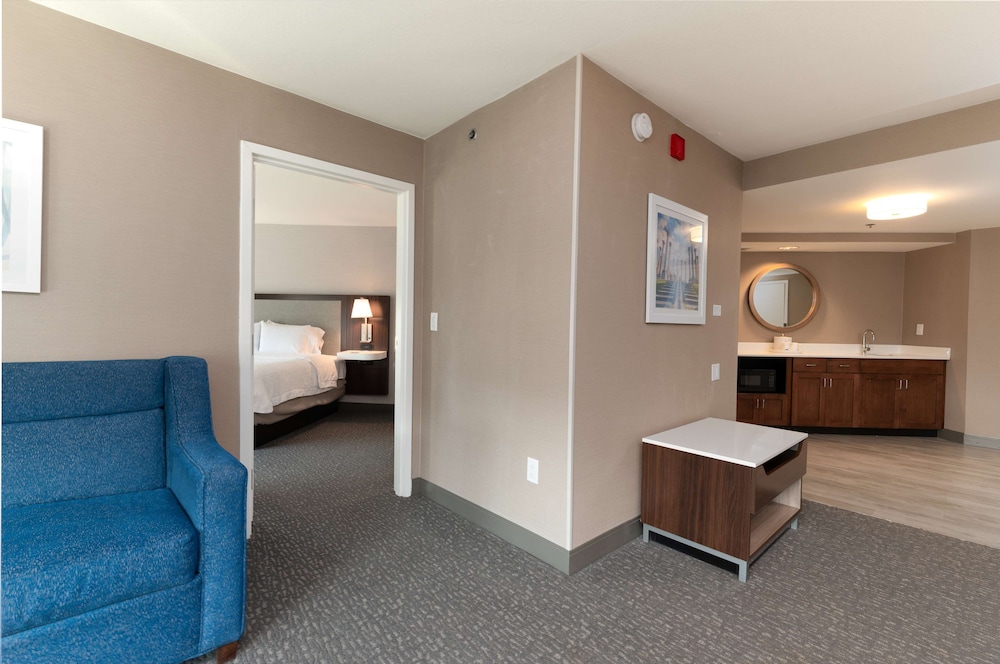 Suite, 1 Bedroom - Photo 6