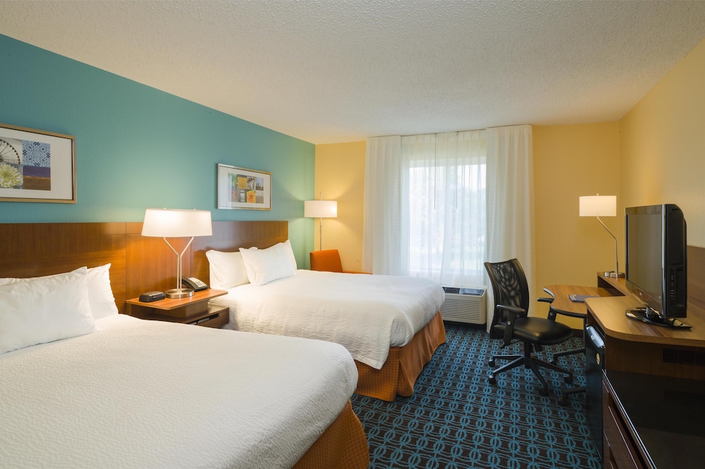 Suite, 2 Queen Beds, Non Smoking (with Sofabed) - Photo 4