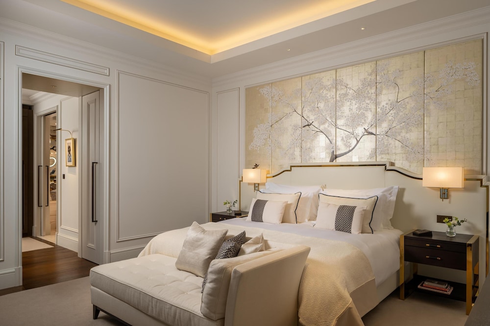 Deluxe Suite (Grand)