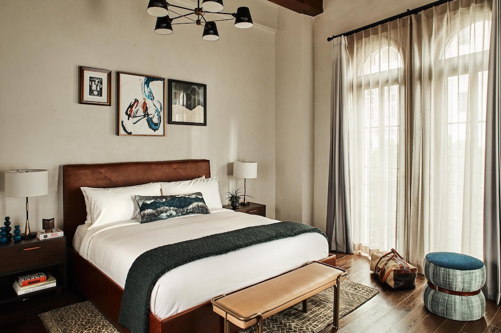 Suite (Figueroa)