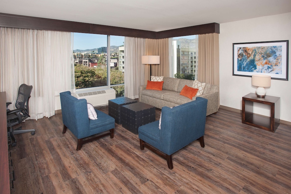 Suite, 1 King Bed, Accessible, Non Smoking (hearing acc), photo 6