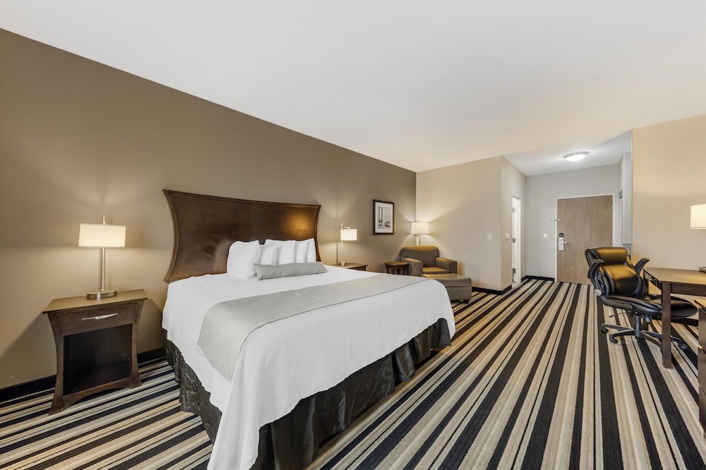 Suite, 1 King Bed, Accessible, Jetted Tub