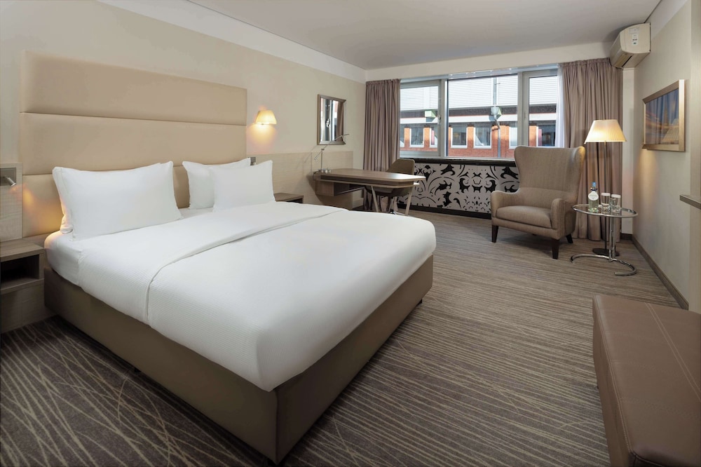 Room, 1 Queen Bed - Photo 2