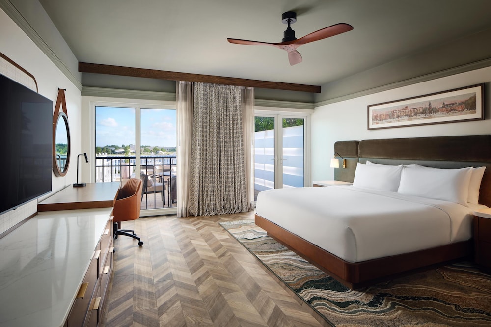 Room, 1 King Bed, Balcony (Water View)