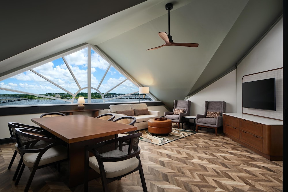 Suite, Multiple Beds (Water View)