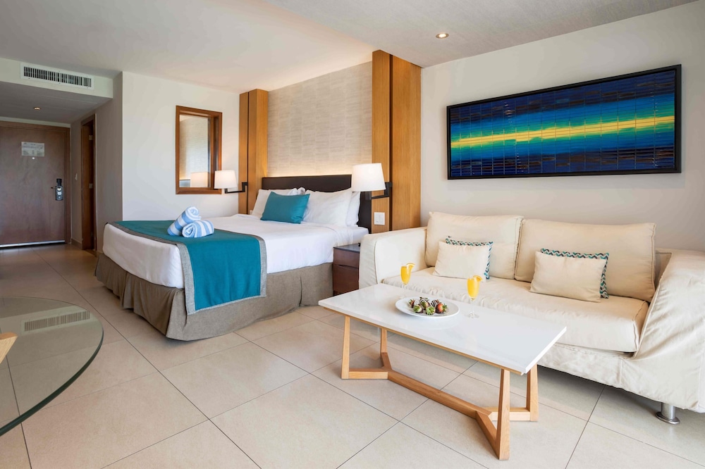 Suite, 1 King Bed, Ocean View (junior Suite King)