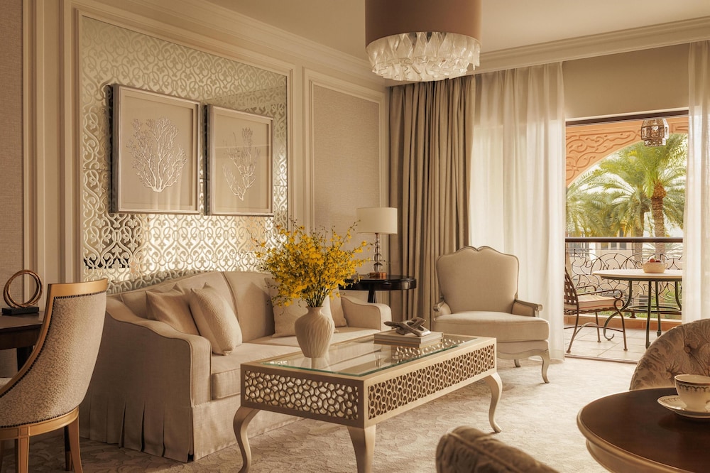 Arabian Court Two Bedroom Executive Suite - includes DRIFT Beach Club Access, Host Service - Photo 1