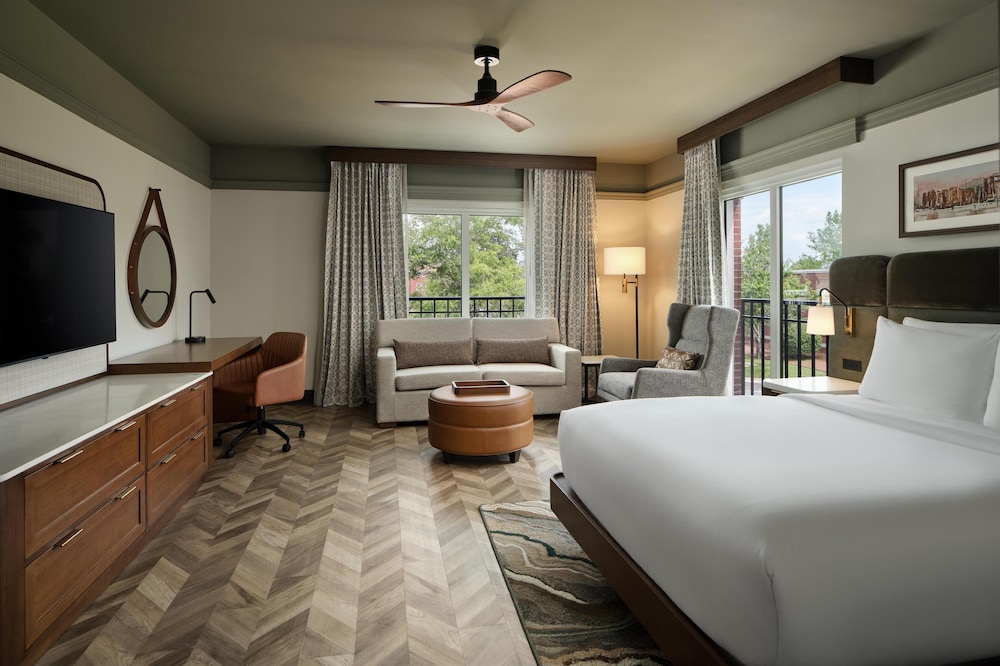 Room, 1 Queen Bed with Sofa bed