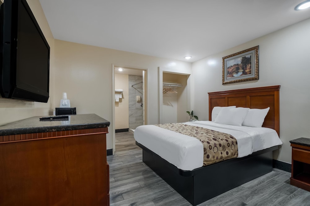 Room, 1 Queen Bed, Non Smoking - Photo 1