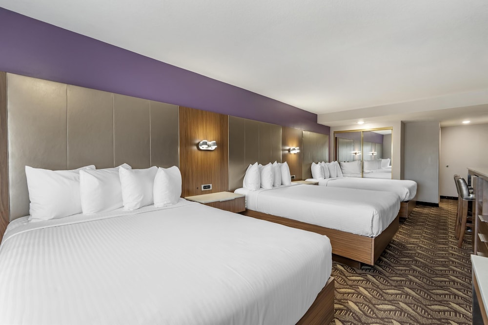 Standard Room, Multiple Beds, Non Smoking photo 1