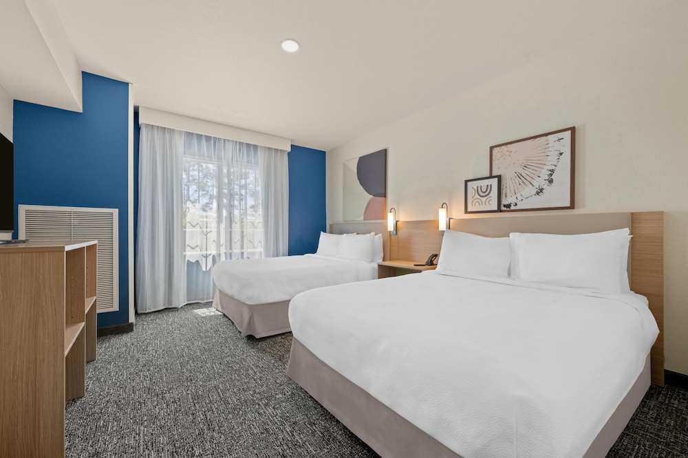 Room, 2 Queen Beds - Photo 5
