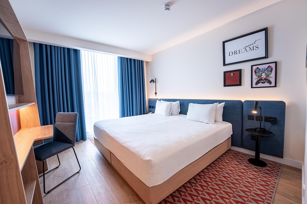 Room, 1 King Bed photo 1