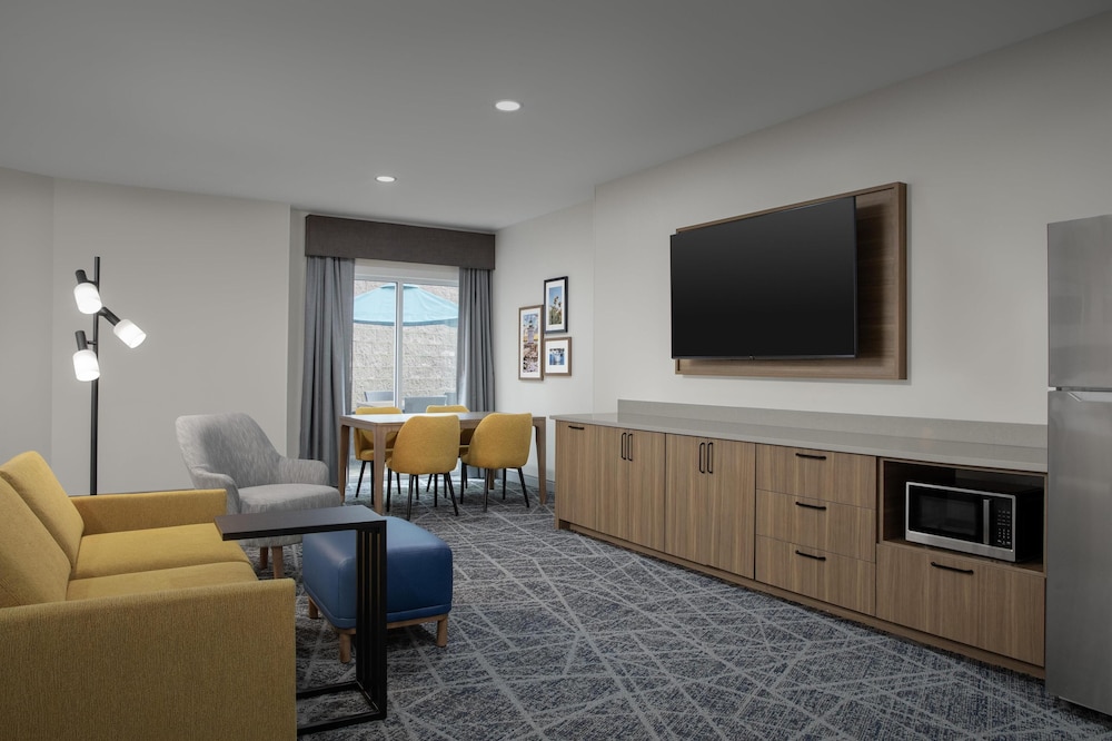 Executive Suite, 1 King Bed photo 2