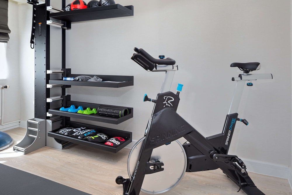 Room, 1 King Bed (Fitness) - Photo 3