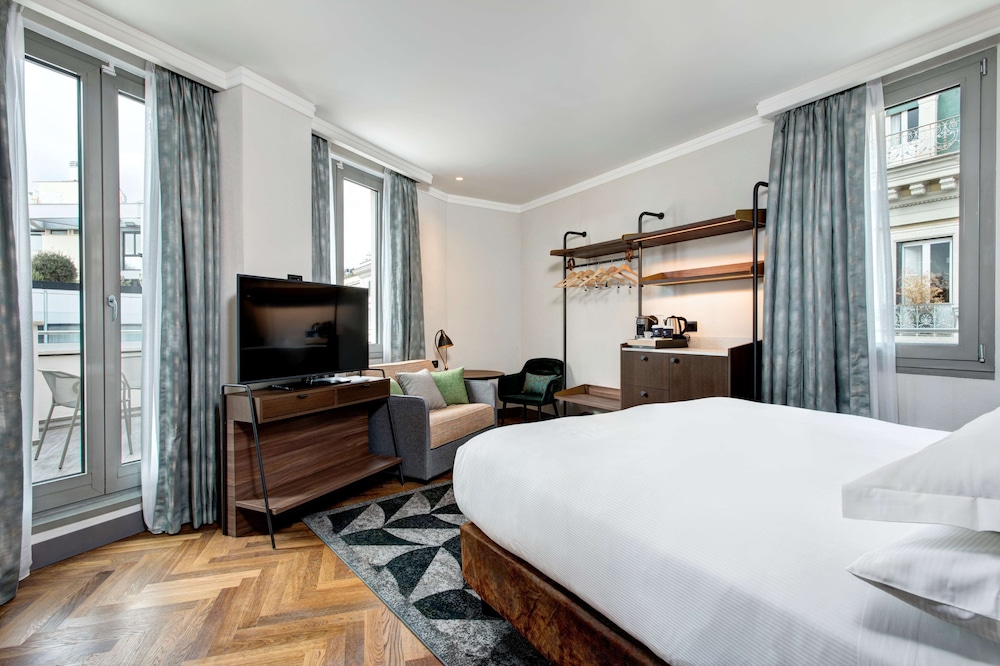 Junior Suite, 1 King Bed, Terrace