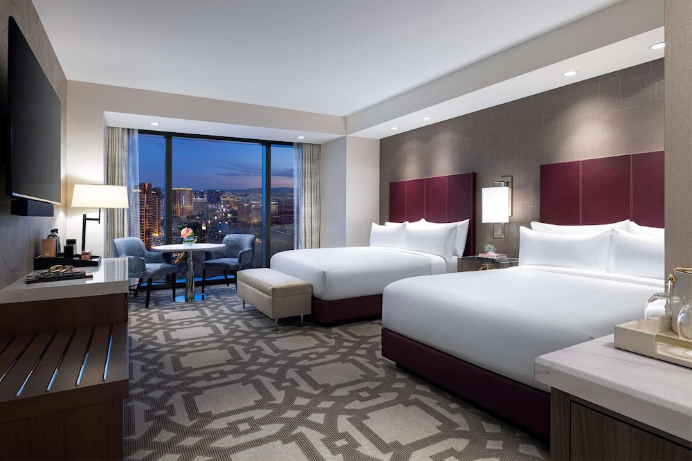 Superior Room, 2 Queen Beds, City View - Photo 1