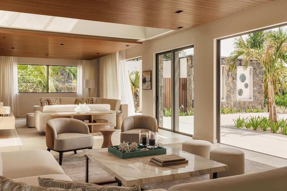 Villa, 5 Bedrooms, Oceanfront (Private Homes With Pool) - Photo 8