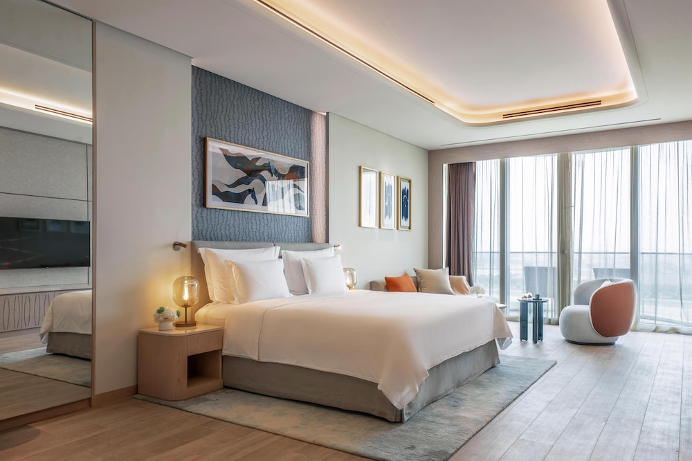 Premium King Room photo 3