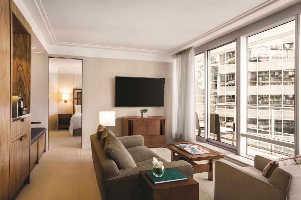 Deluxe Suite, 1 Bedroom, Balcony