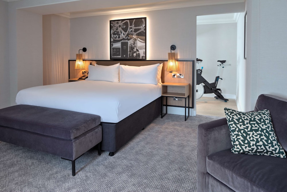 Room, 1 King Bed (Fitness) - Photo 2