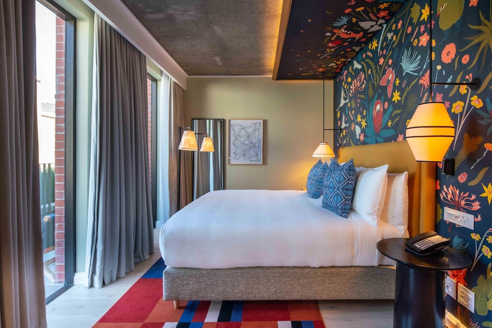 Deluxe Room, 1 King Bed