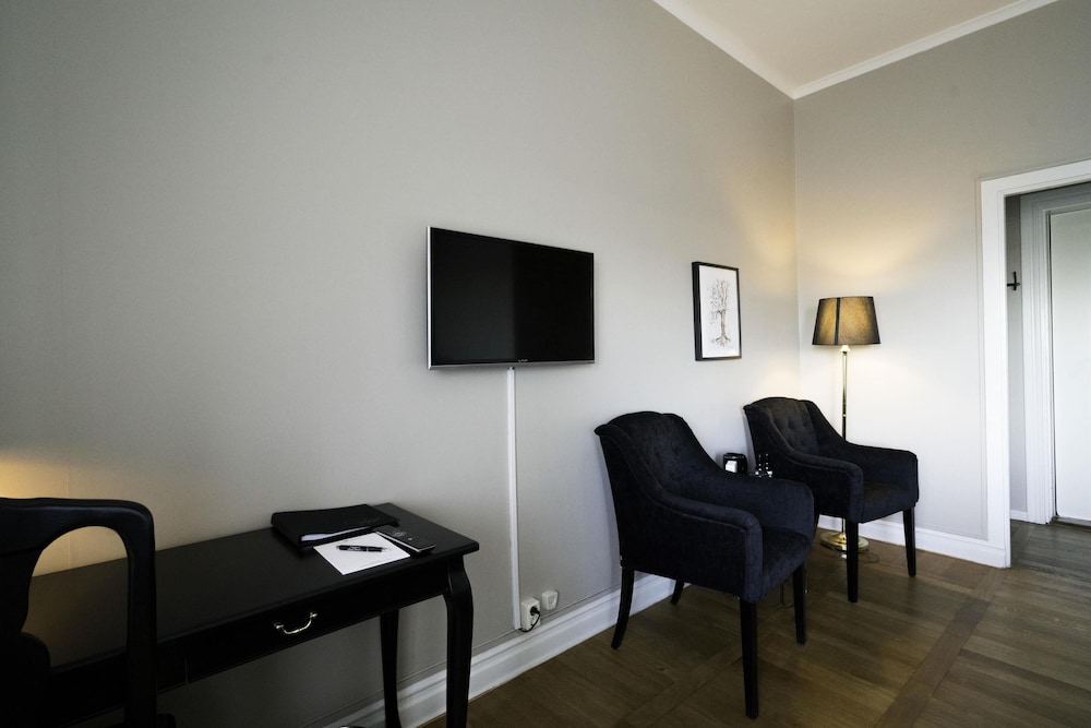 Standard Room, 2 Twin Beds, Non Smoking - Photo 3