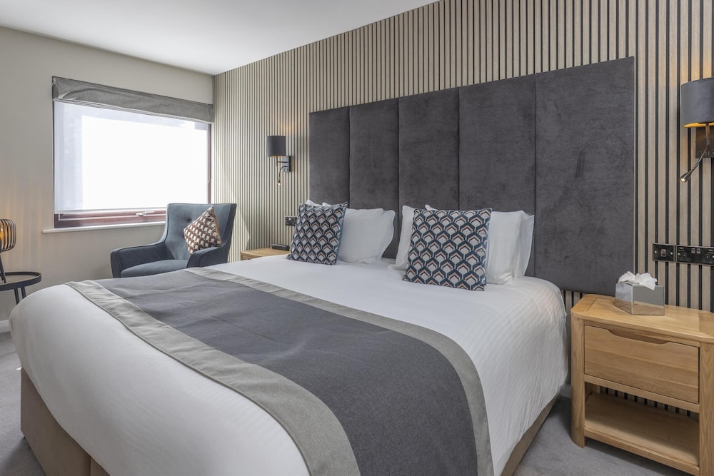 Deluxe Room, 1 King Bed, Non Smoking - Photo 2