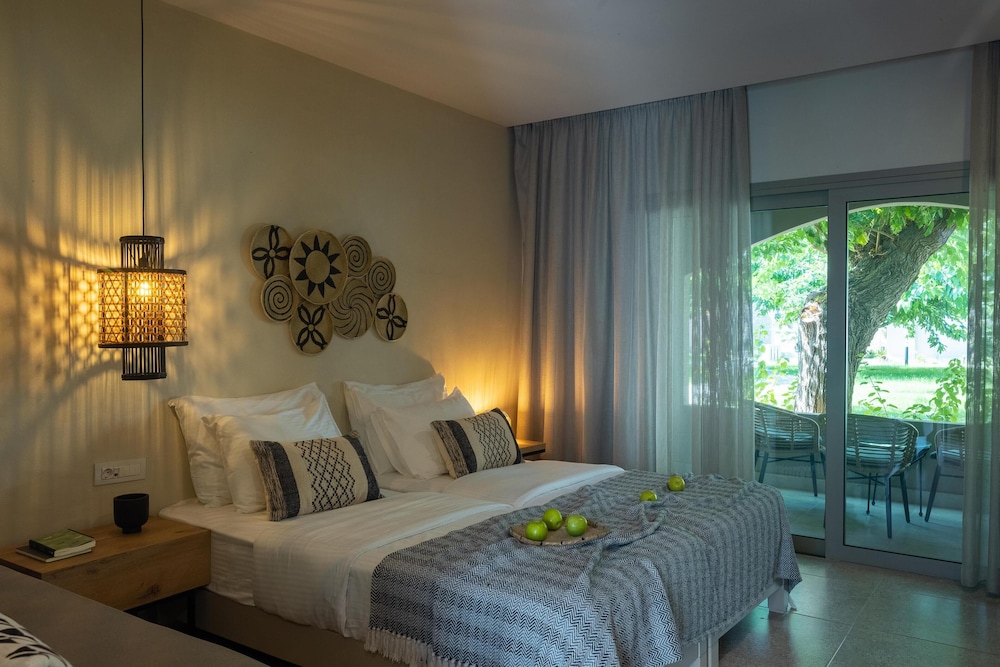Superior Double Room, Garden View