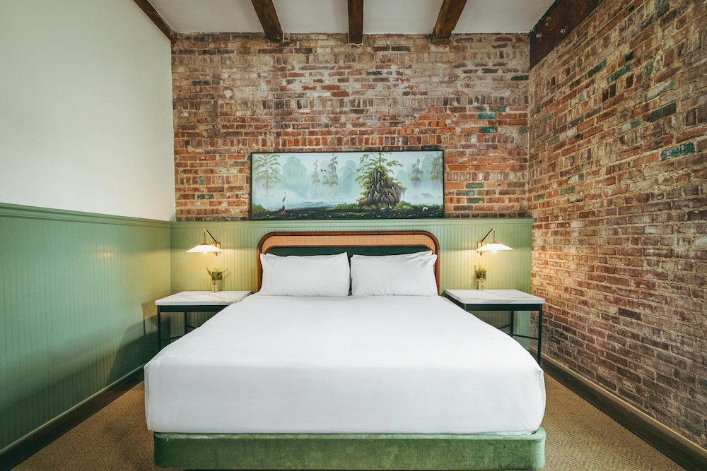 Room, 1 King Bed, Courtyard View