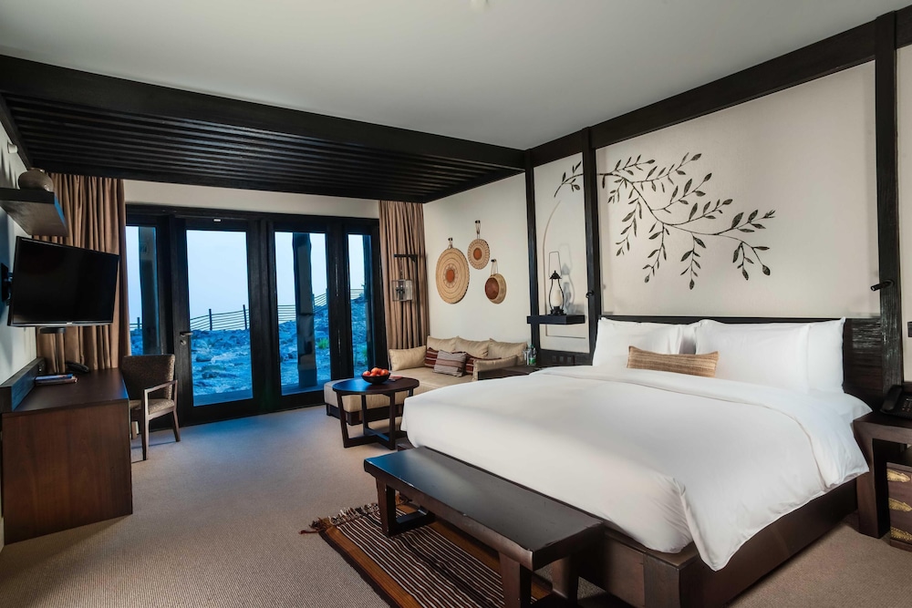 Room, 1 King Bed (Jabal View) photo 1