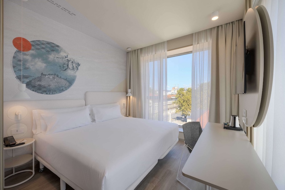 Junior Room