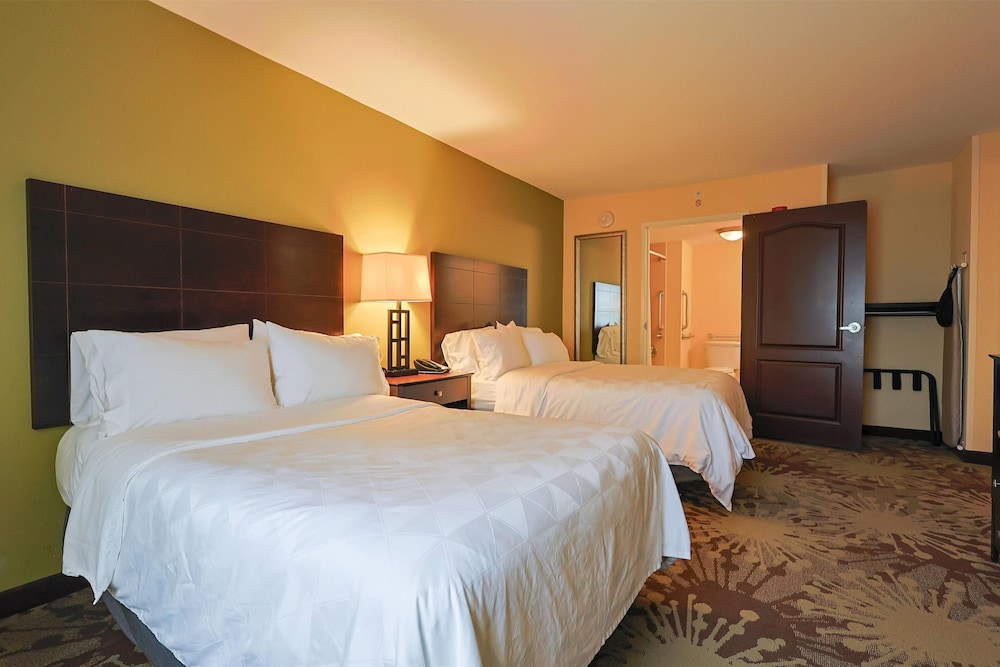 Suite, Multiple Beds, Non Smoking photo 2