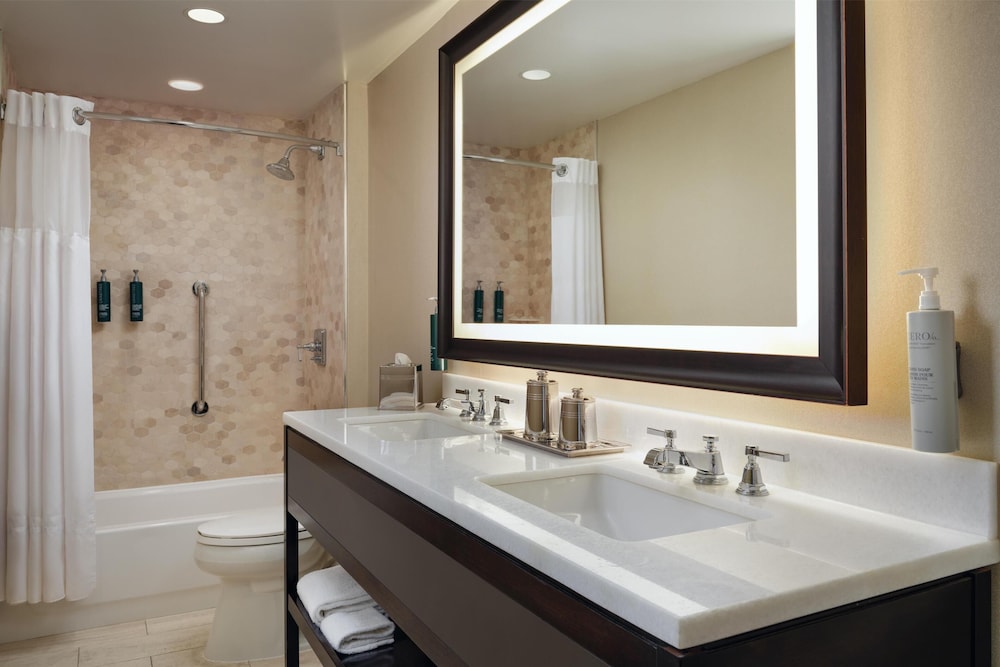 Presidential Suite, Multiple Beds