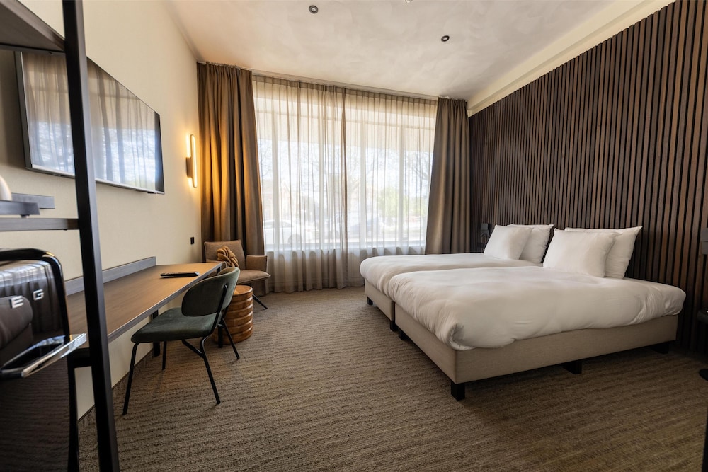 Standard Room, 2 Twin Beds, Non Smoking - Photo 2