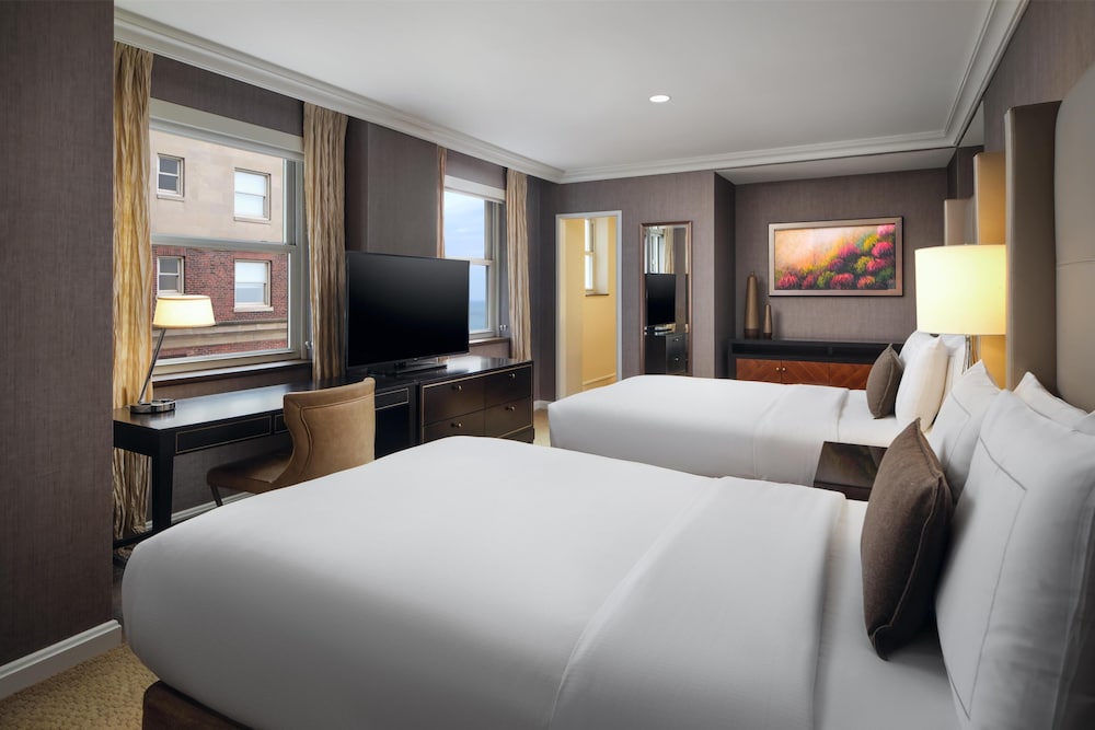 Presidential Suite, Multiple Beds