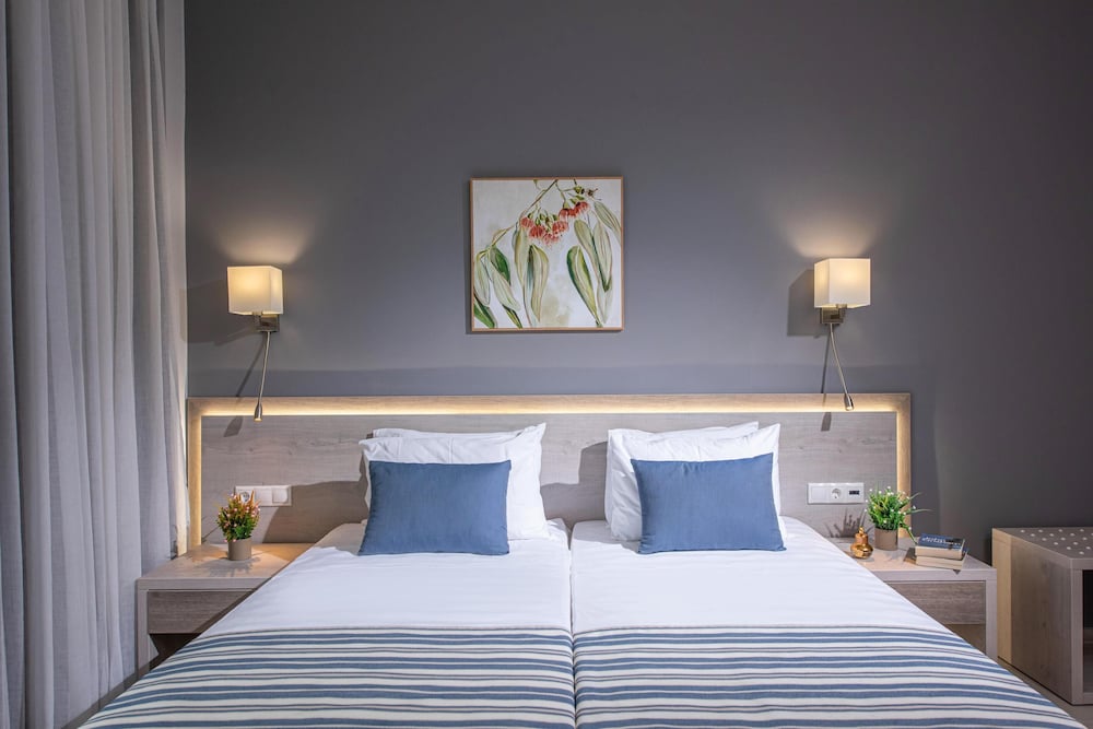 Deluxe Double or Twin Room, Sea View