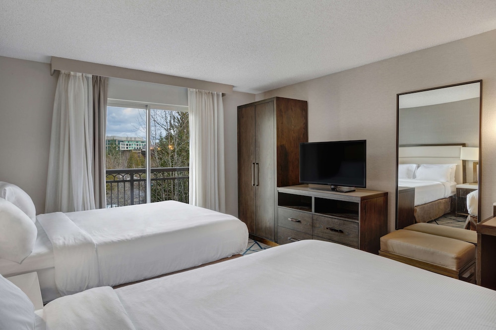Suite, Multiple Beds, Accessible (Hearing impaired)