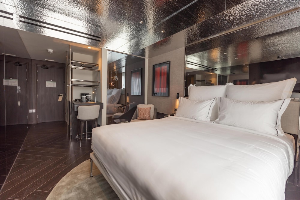 Room, 1 Queen Bed, Balcony