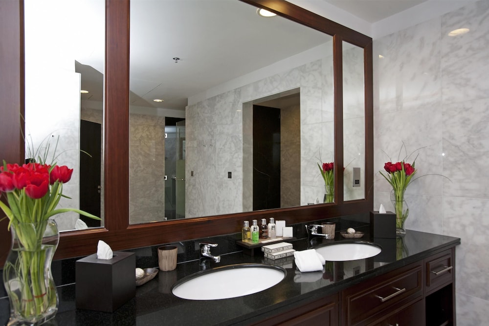 Superior Suite, Multiple Beds, City View (Deluxe Sky Four Bedroom)