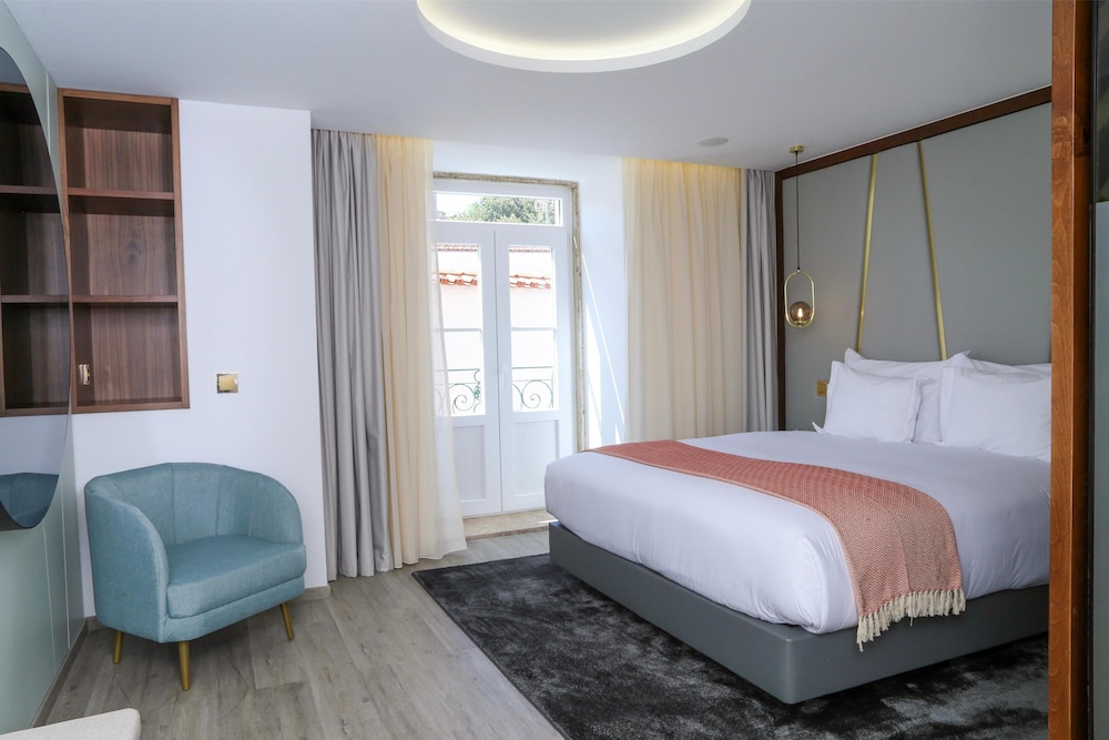 Deluxe Double Room Single Use - Photo 6