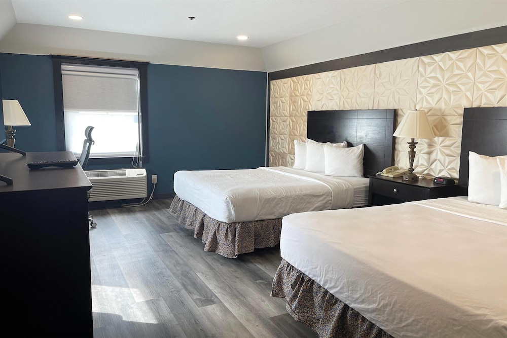 Superior Room, 2 Queen Beds, Non Smoking - Photo 3