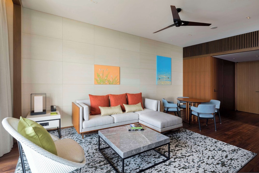 Suite, 2 Twin Beds, Ocean View, Corner