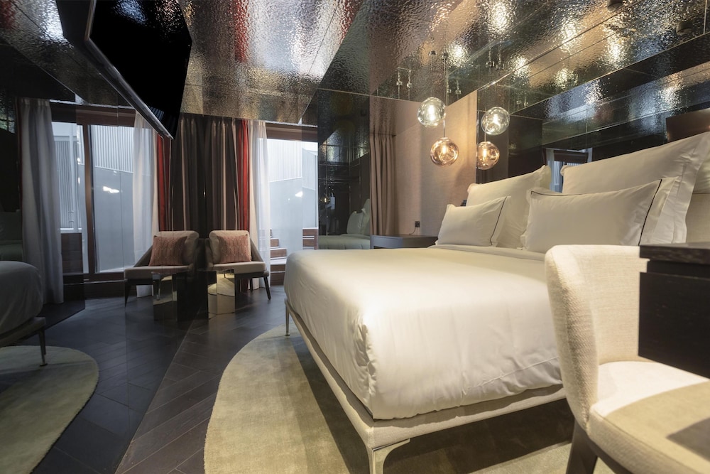Suite, 1 King Bed