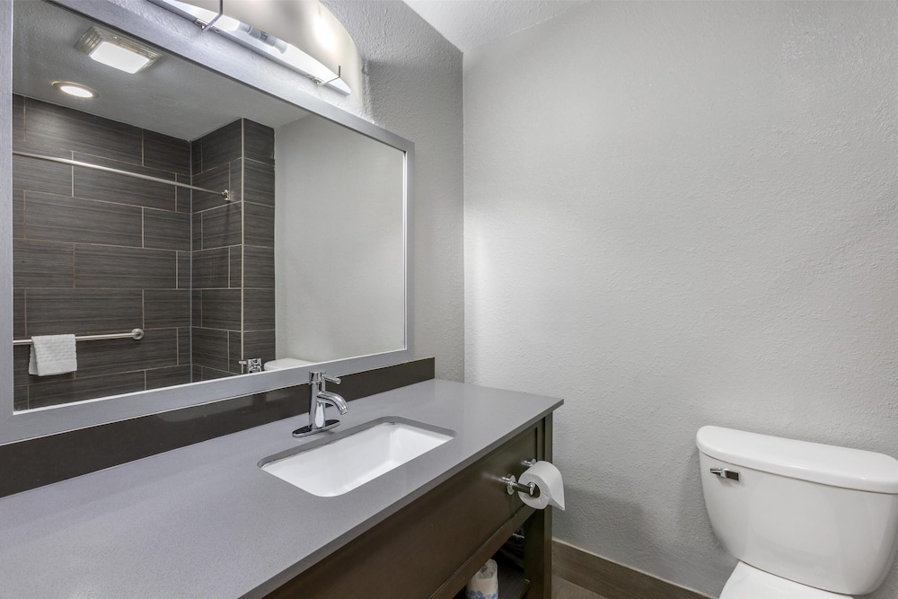 Standard Room, 2 Queen Beds, Non Smoking, Refrigerator & Microwave
