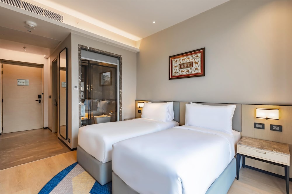Superior Room (Club Access)