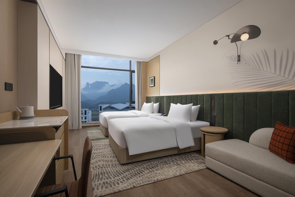 Room, 2 Twin Beds, Mountain View