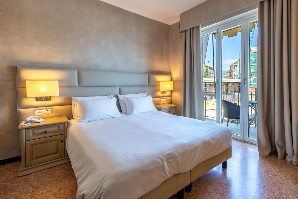 Superior Double Room, Balcony photo 2