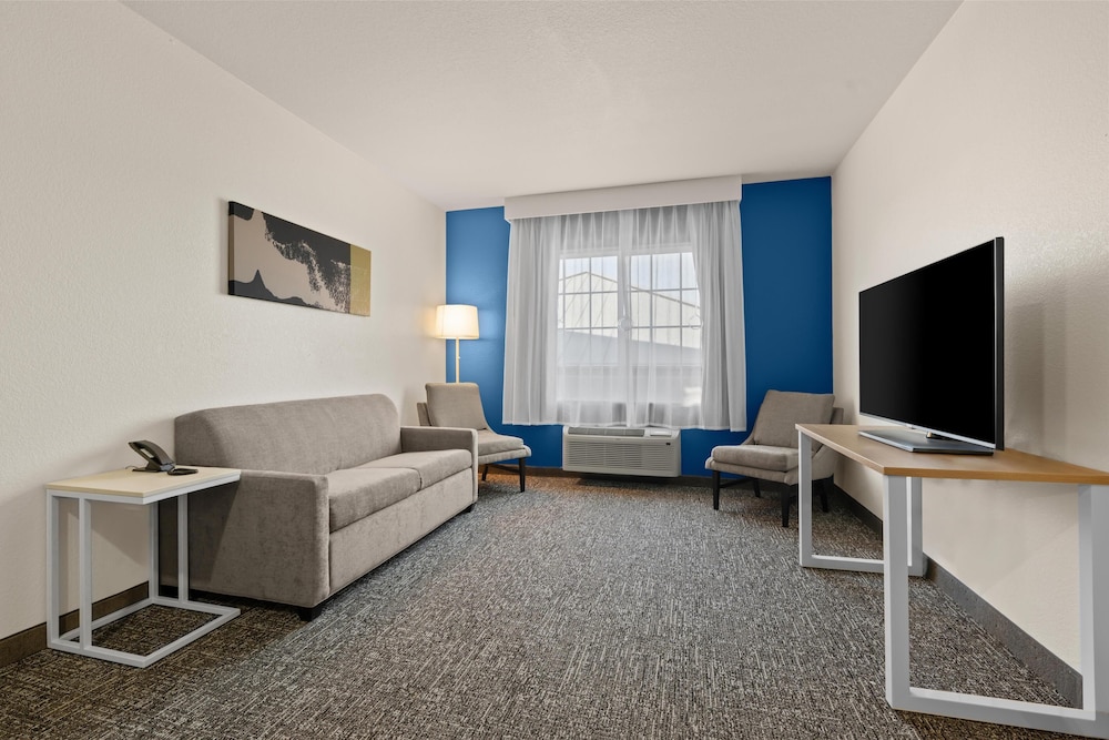 Suite, 1 King Bed - Photo 1