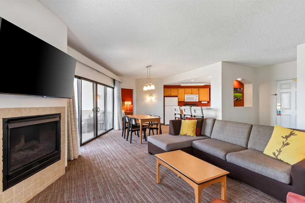 Suite, Multiple Beds photo 3