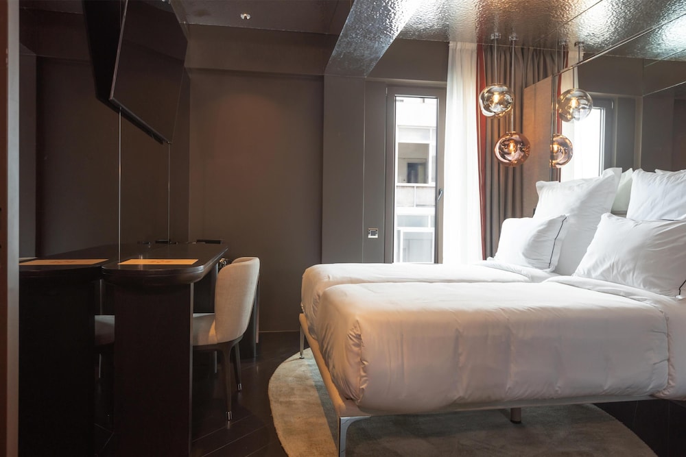 Room, 2 Twin Beds, Balcony